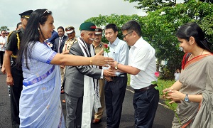 The Governor designate Brig. (Dr.) B.D. Mishra (Retd.) received by State Officers at Raj Bhavan Helipad, Itanagar on 3rd October�2017.
